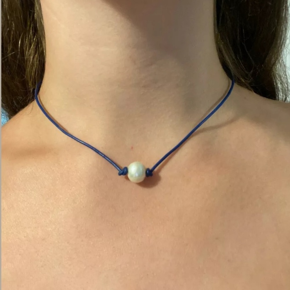 faux pearl choker necklace hook clasp